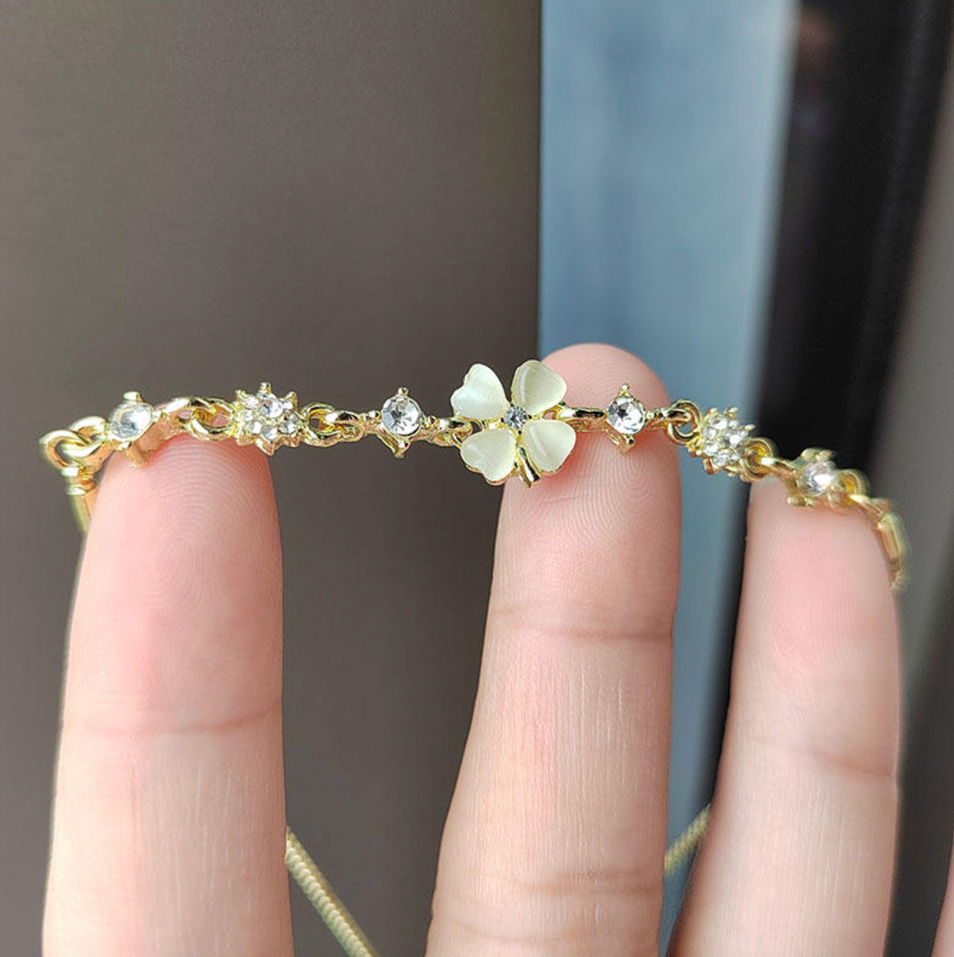Elegant Gold-Plated Flower Bracelet for Women